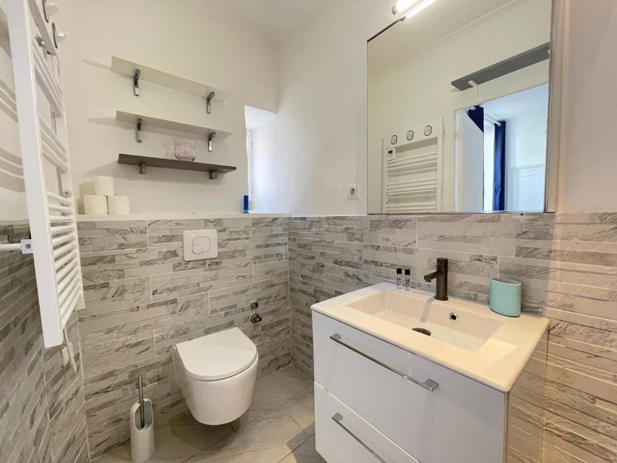 Appartamento Renting - Grimaldi - Place Heart Of Golden Square - Ac - Fully Equipped *